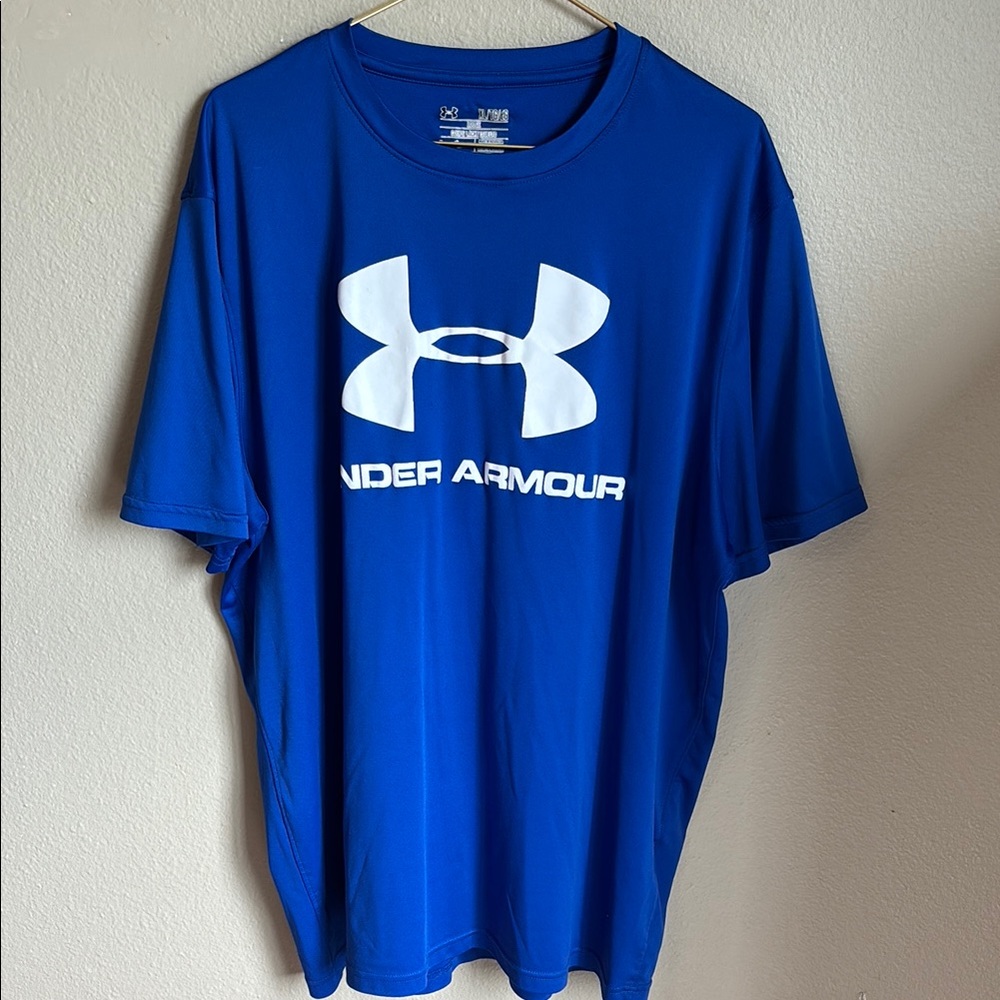 Under Armour Men's Short Sleeve Tee in Blue and White